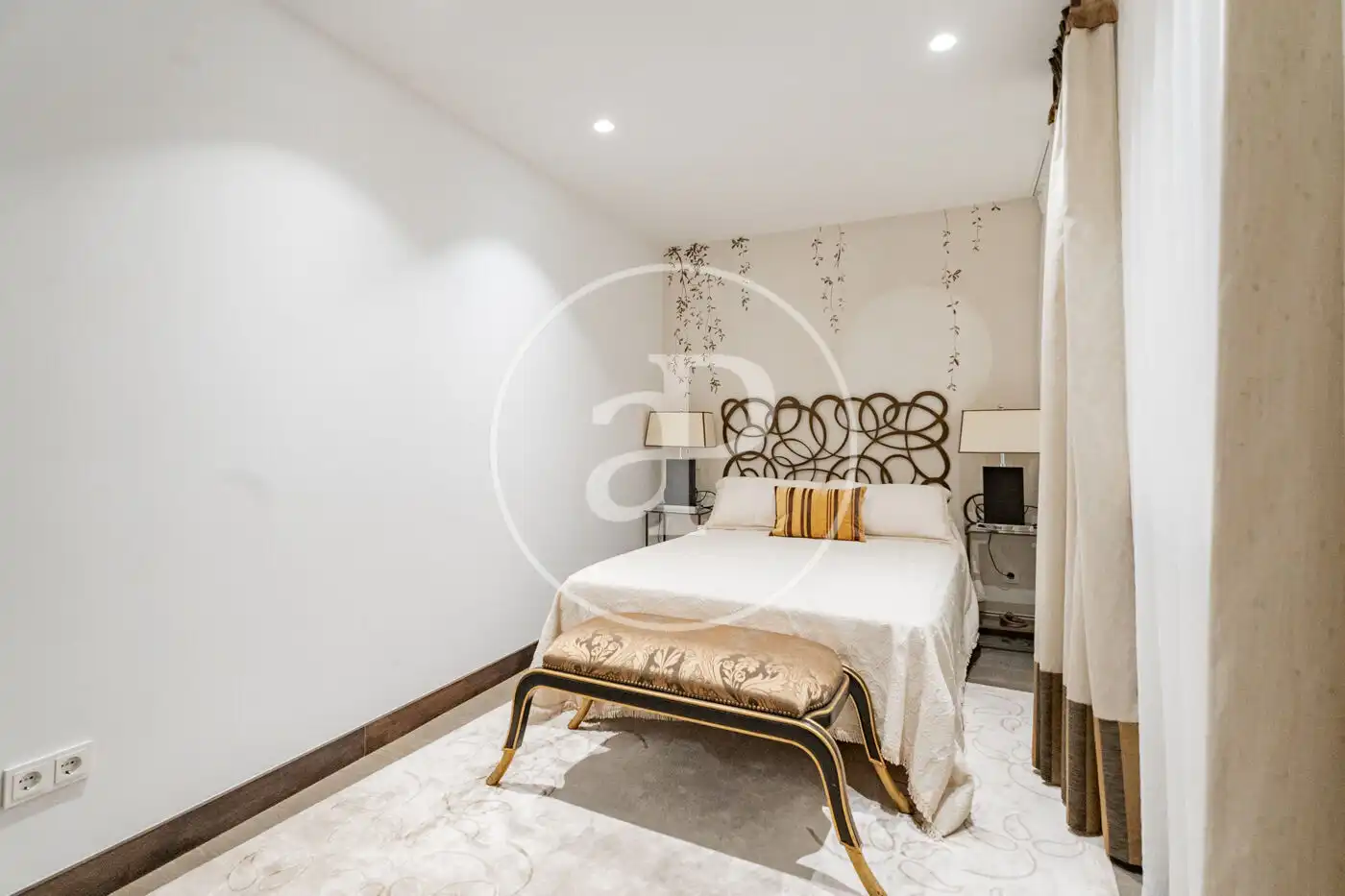 Habitación de Piso en venta en Madrid con Aire acondicionado, Calefacción y Jardín privado
