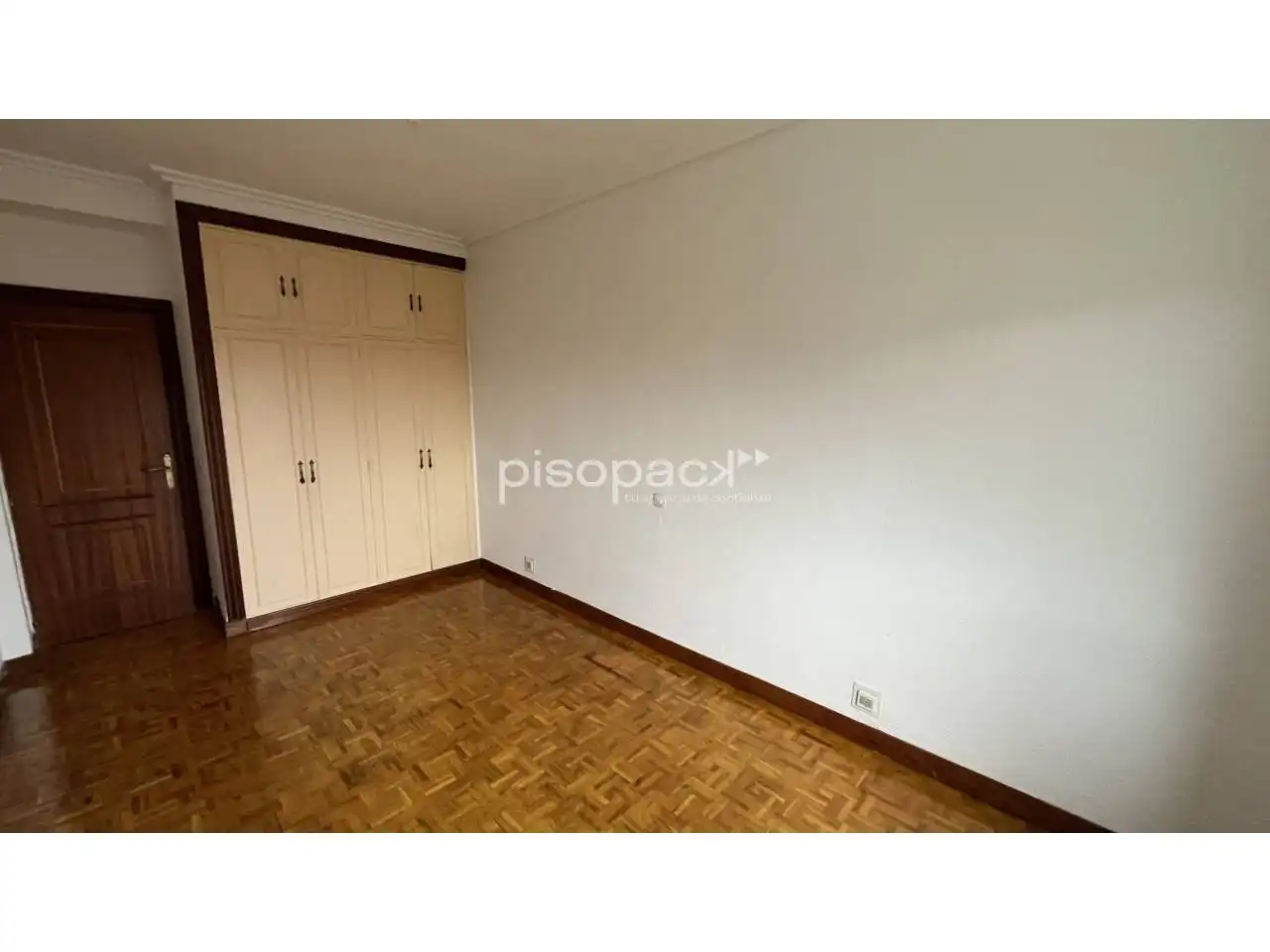 Bedroom of Flat for sale in  Pamplona / Iruña  with Heating, Parquet flooring and Alarm