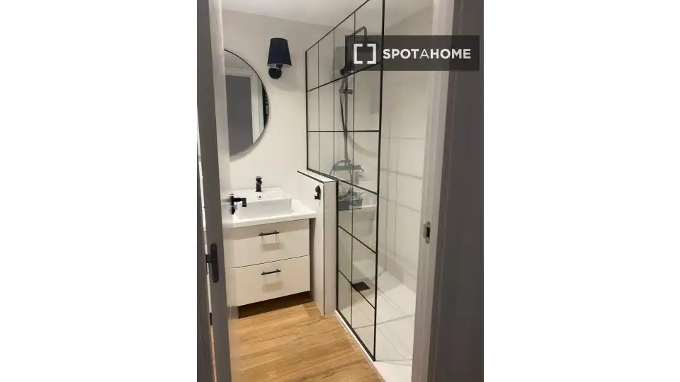 Bany de Apartament per a compartir en Alicante / Alacant amb Aire condicionat, Terrassa i Moblat