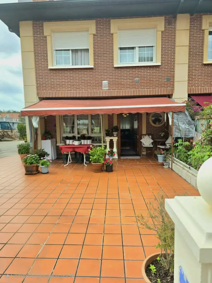 Terraza de Casa adosada en venta en Castro-Urdiales con Calefacción, Jardín privado y Terraza