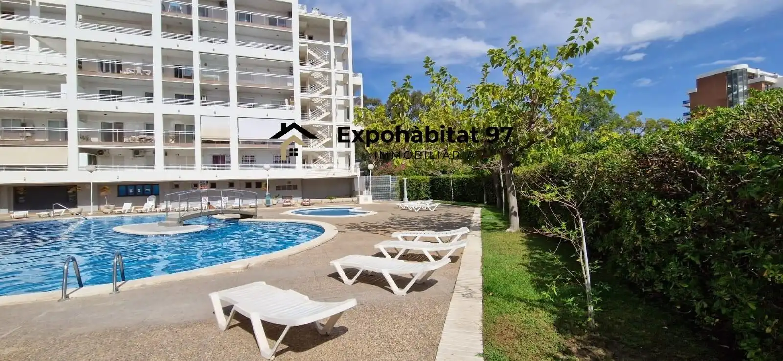 Piscina de Apartamento en venta en Salou con Aire acondicionado, Calefacción y Jardín privado