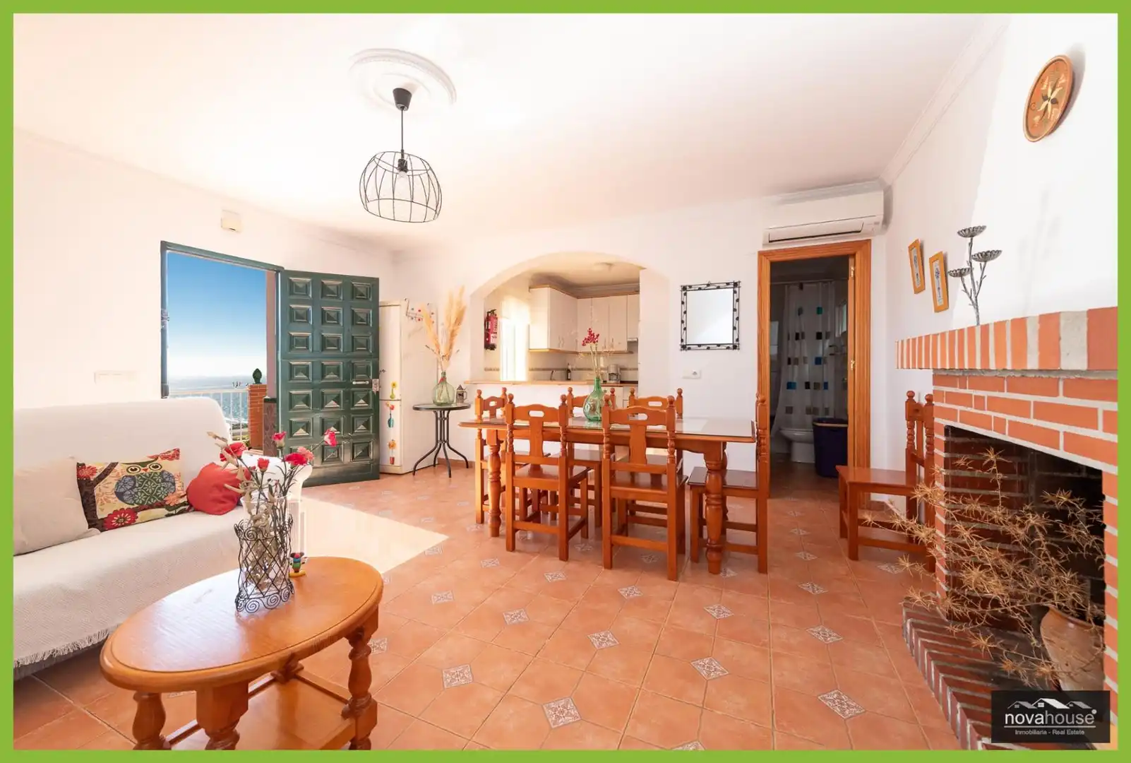 Comedor de Finca rústica en venta en Nerja con Aire acondicionado, Trastero y Piscina