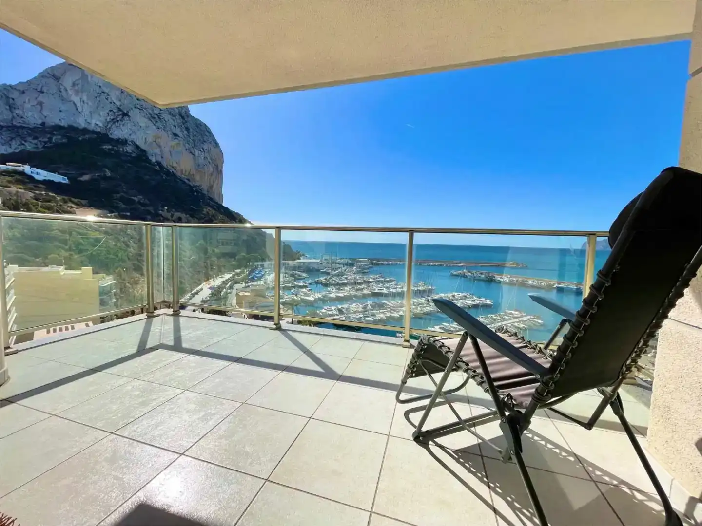Terrasse von Wohnungen zur Miete in Calpe / Calp mit Klimaanlage, Schwimmbad und Balkon