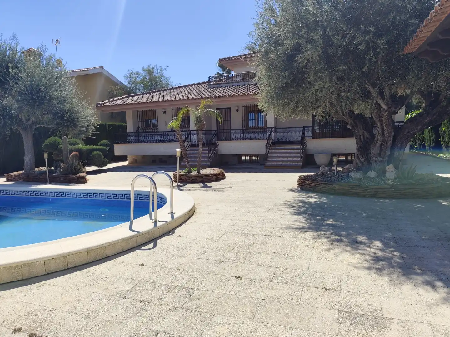 Vista exterior de Casa o xalet en venda en Murcia amb Terrassa, Traster i Piscina