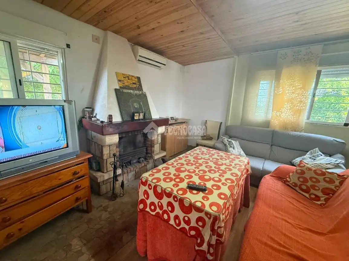 Sala de estar de Finca rústica en venta en Arahal con Calefacción y Piscina