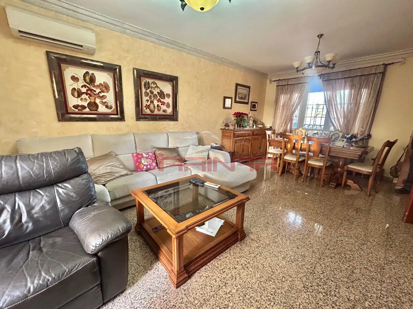 Sala d'estar de Casa adosada en venda en Seseña amb Calefacció, Jardí privat i Traster