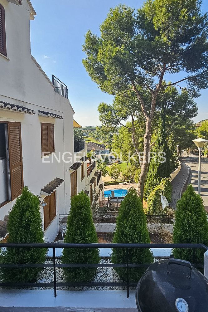 Außenansicht von Dachboden miete in Chiva mit Klimaanlage, Heizung und Privatgarten