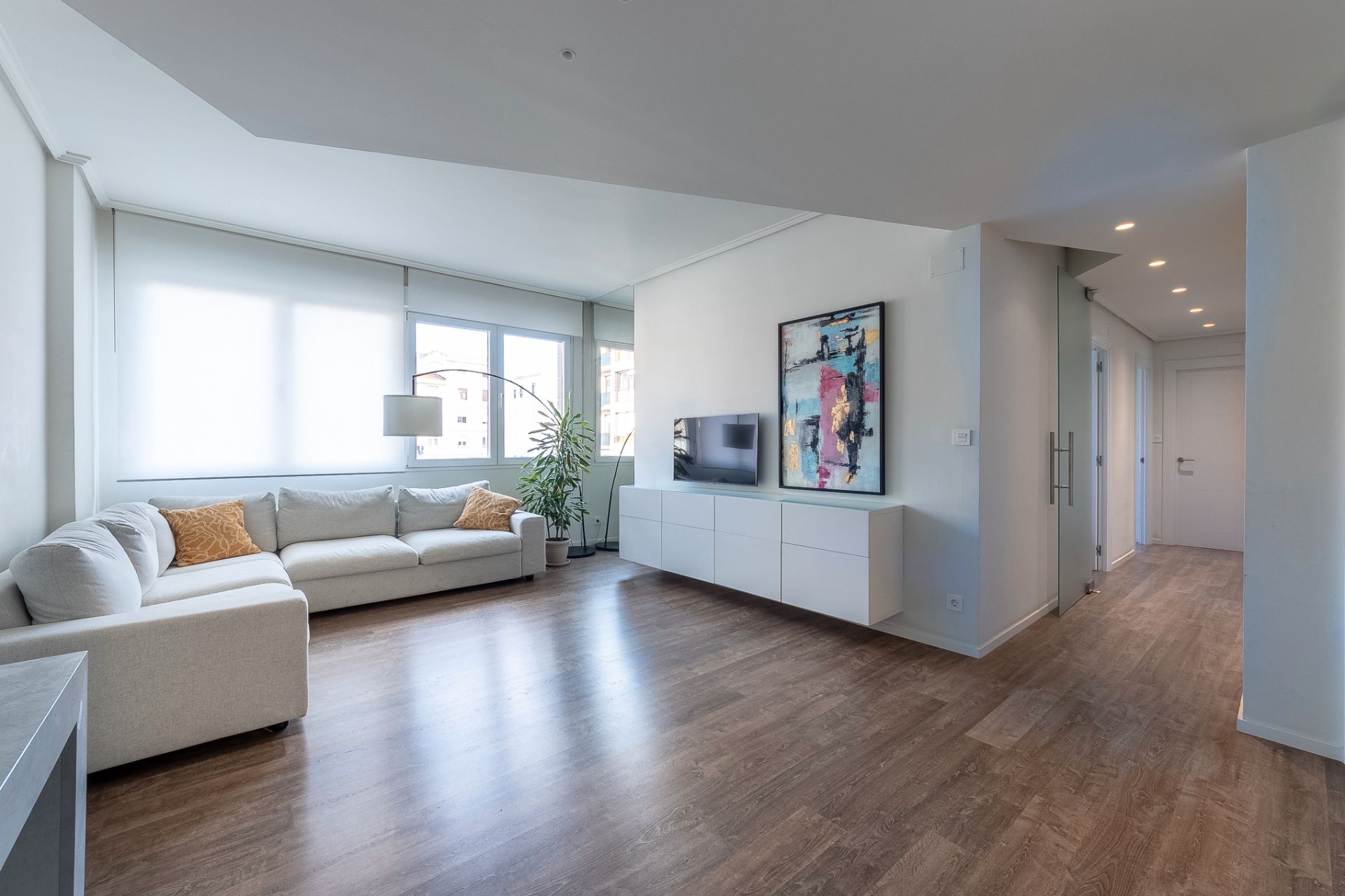 Living room of Flat for sale in Bilbao   with Air Conditioner, Heating and Furnished