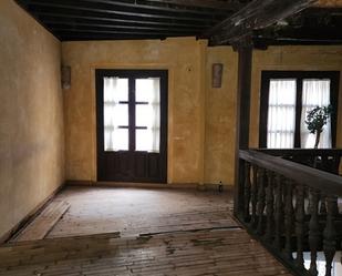 Building for sale in  Toledo Capital