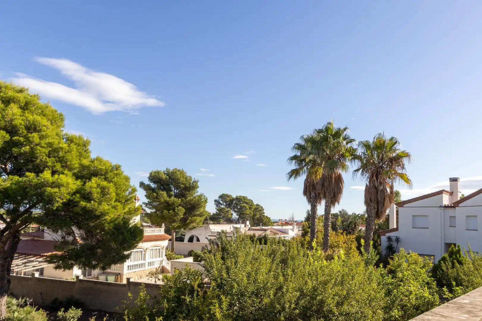 Vista exterior de Casa o xalet en venda en Mont-roig del Camp amb Calefacció, Jardí privat i Terrassa