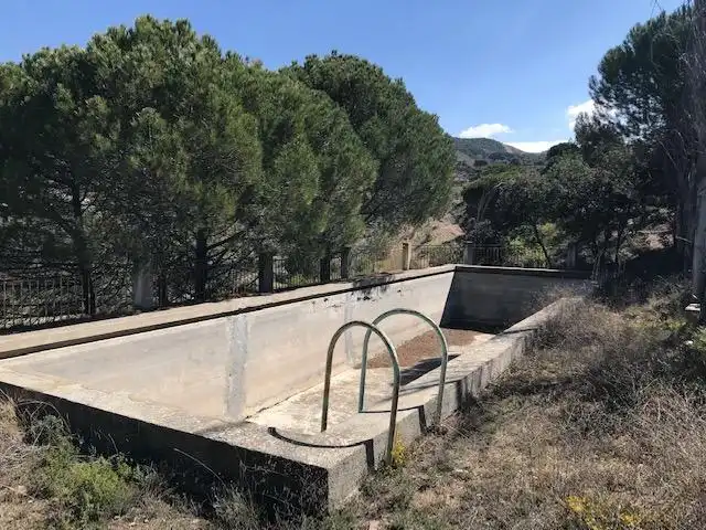 Schwimmbecken von Grundstücke zum Verkauf in La Zubia