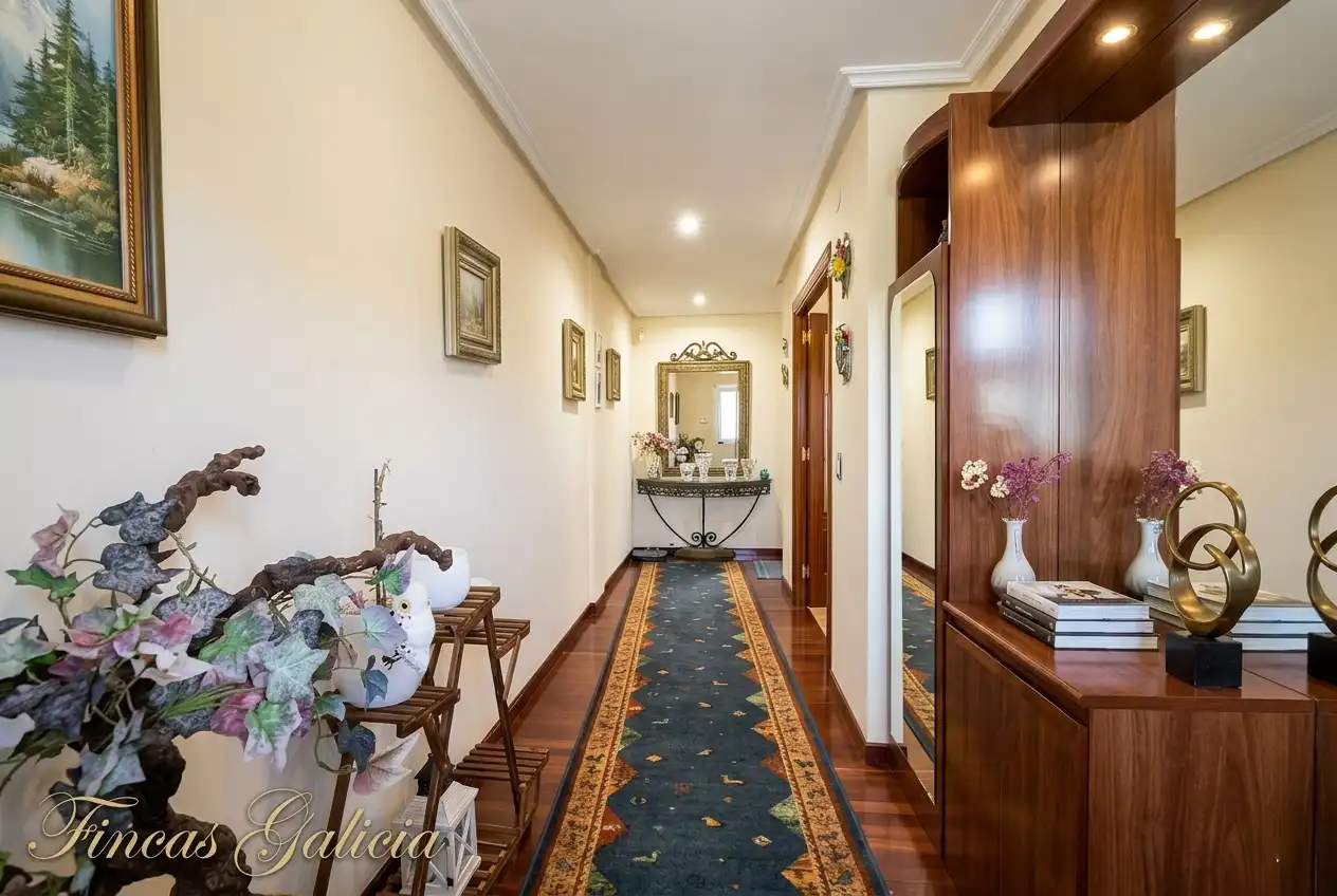 Casa adosada en venta en Verín con Calefacción, Jardín privado y Terraza