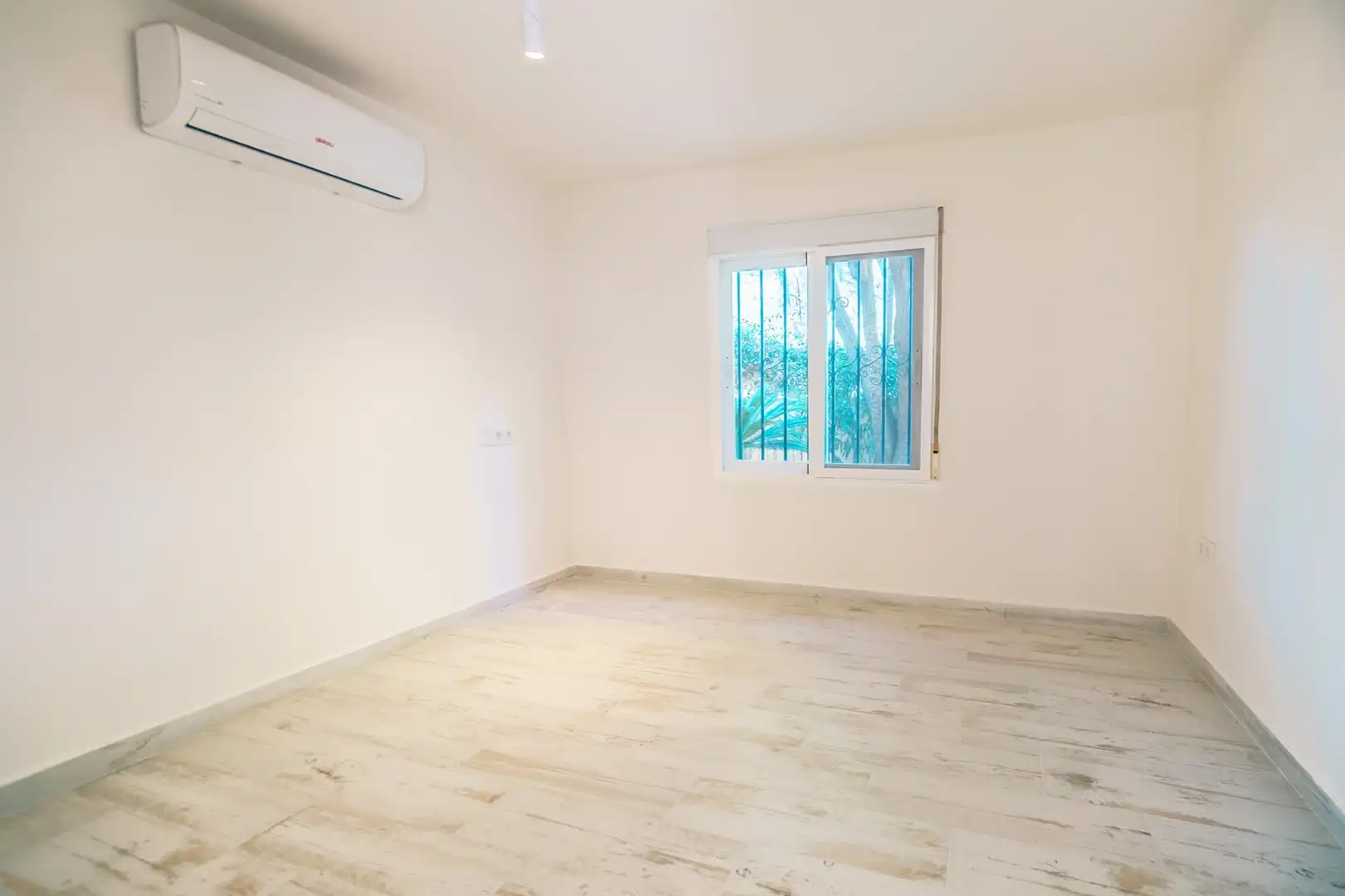 Habitación de Casa o chalet de alquiler en L'Alfàs del Pi con Piscina