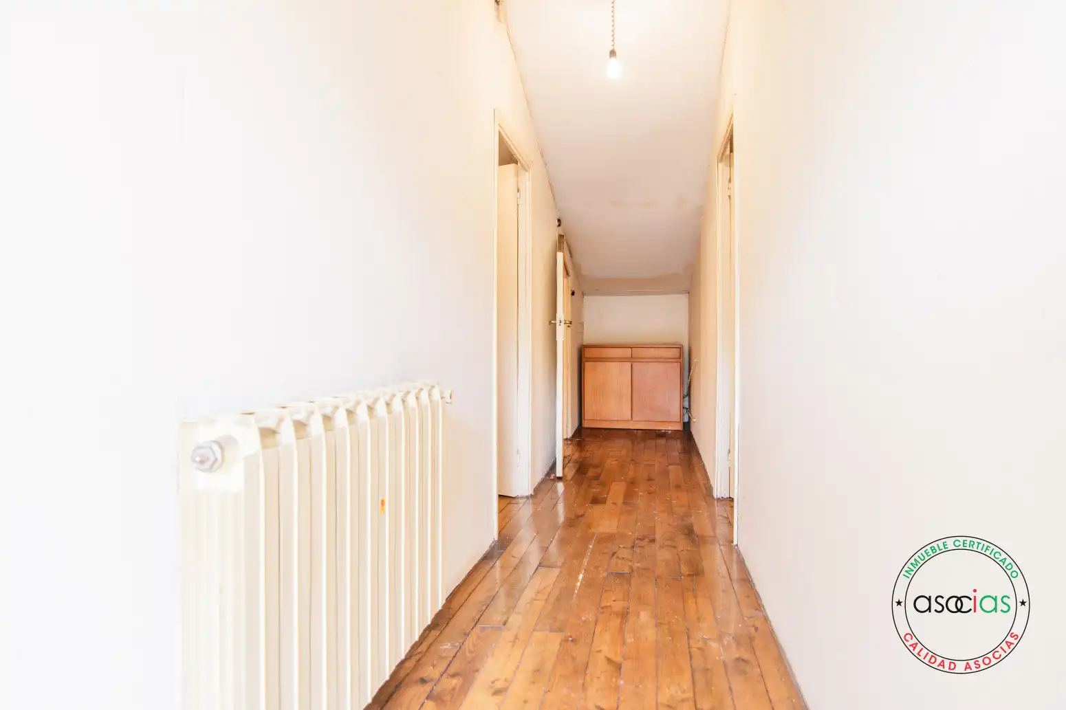 Casa o chalet en venta en Las Regueras   con Calefacción y Jardín privado