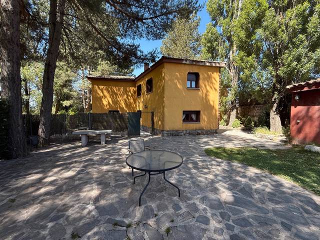 Casa-chalet en Venta en N/A en Cepeda la Mora