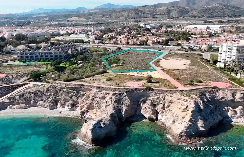 Casa adosada en venda en El Campello amb Aire condicionat, Calefacció i Jardí privat