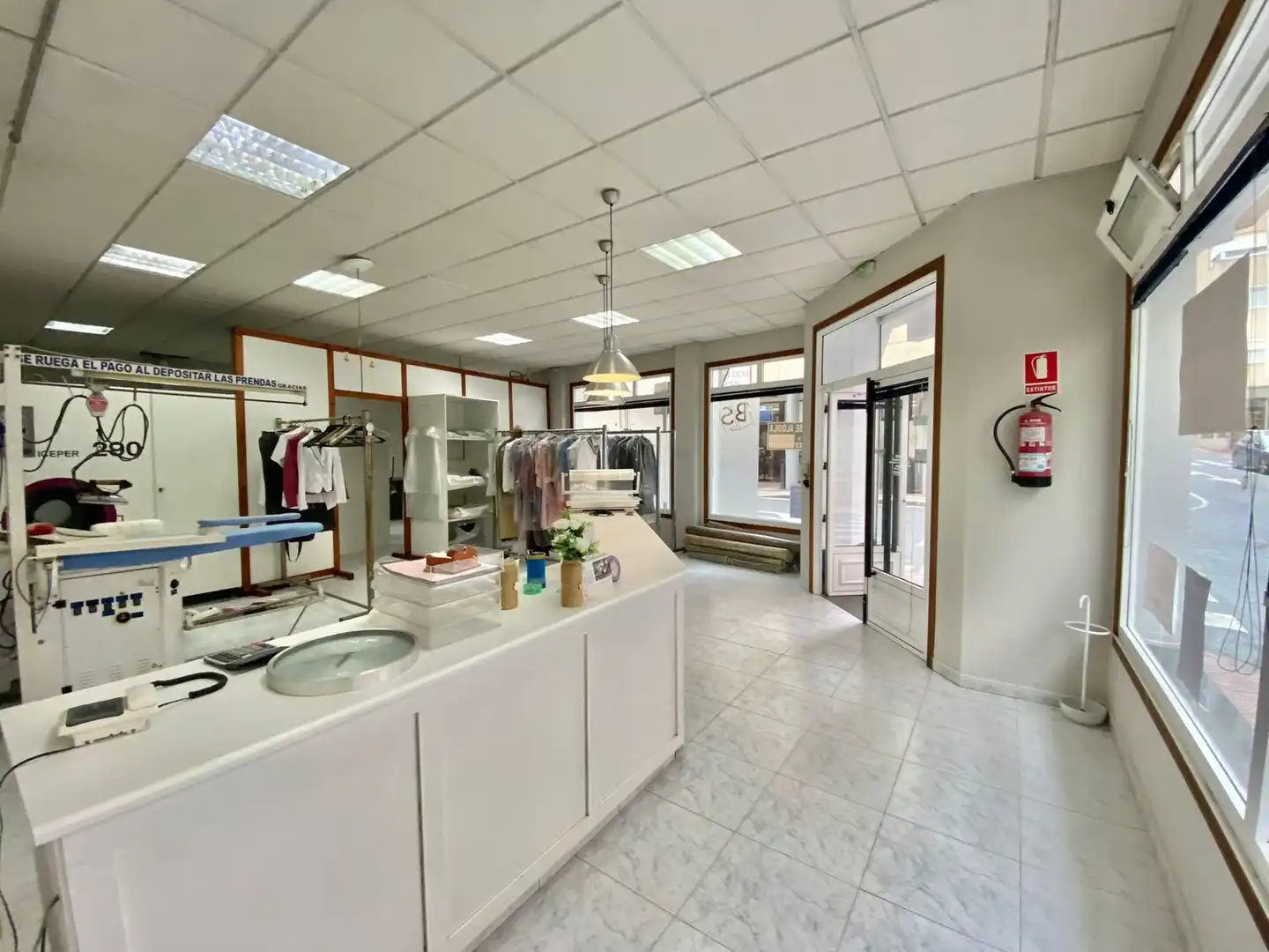 Local de alquiler en Arteixo con Calefacción y Amueblado
