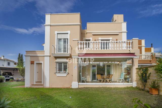 Casa adosada en Venta en Nueva Alcántara
