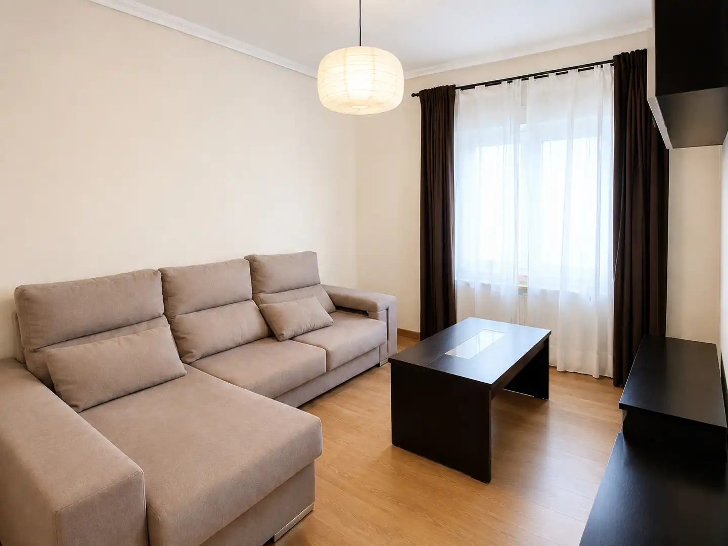 Wohnzimmer von Wohnung zur Miete in Torrelavega  mit Heizung, Möbliert und Ofen