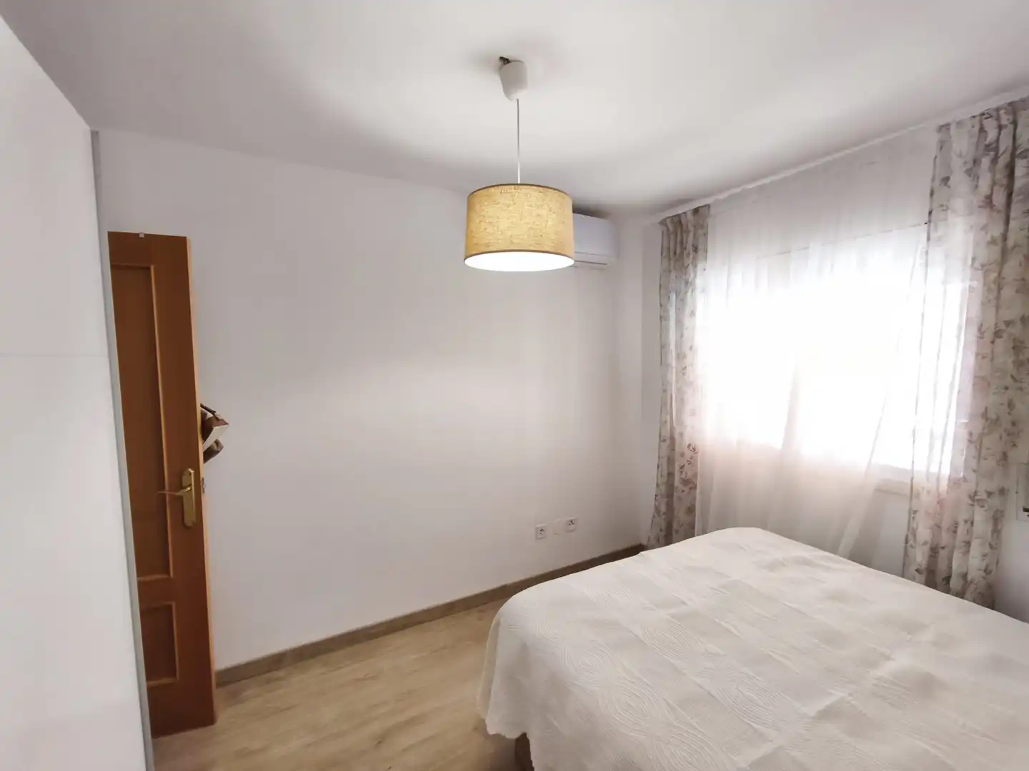 Habitación de Apartamento en venta en Cambrils con Aire acondicionado, Parquet y Terraza