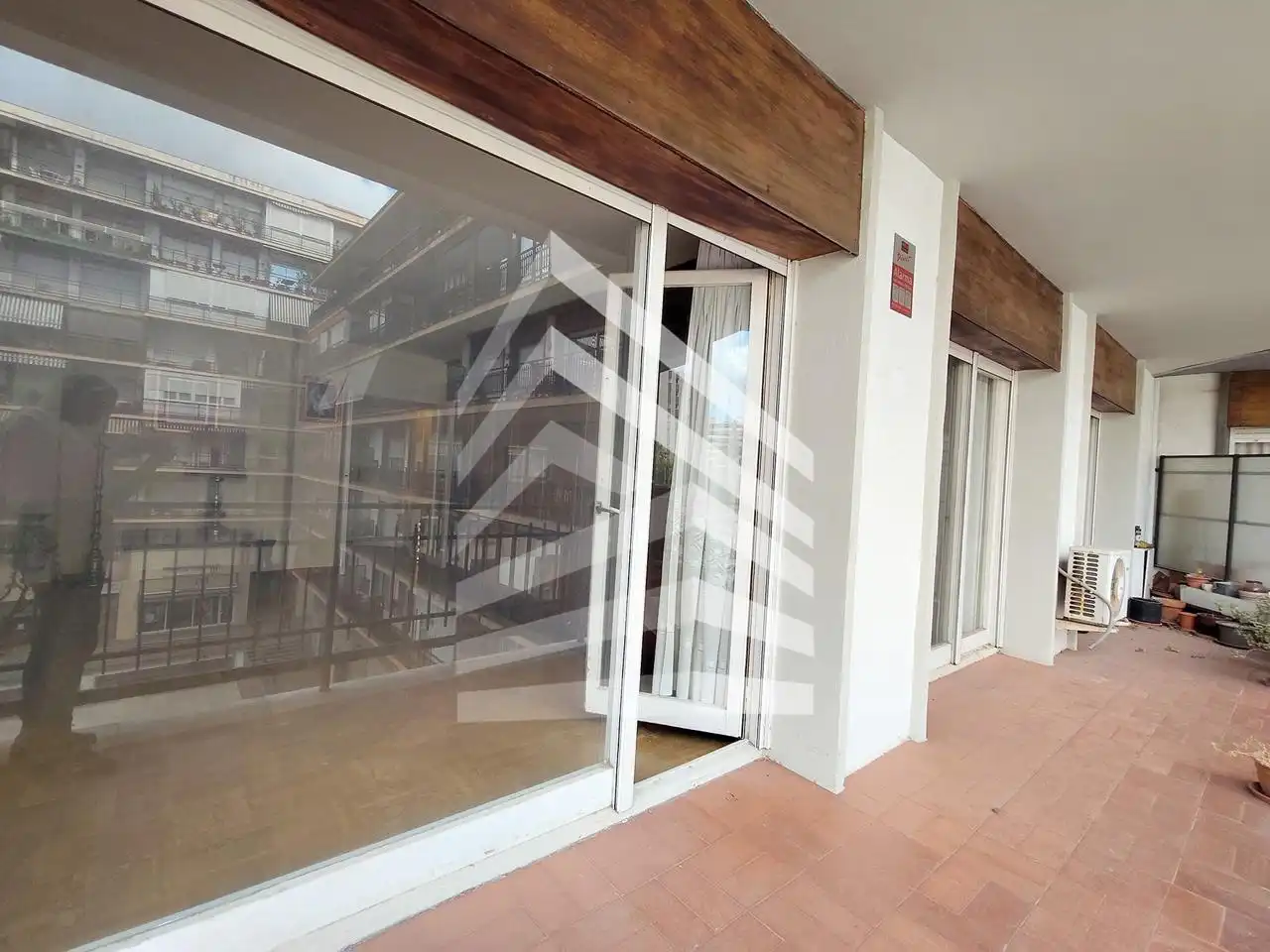 Piso con terraza en venta en Gran Via de Carles III, imagen 7