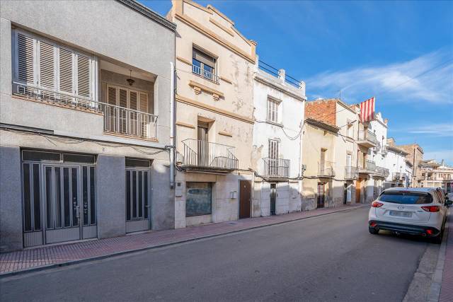 Casa adosada en Venta en DOMENEC CARDENAL en Barbens