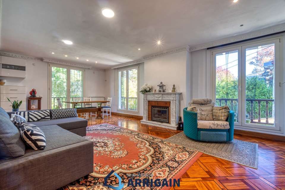 Living room of House or chalet for sale in Donostia - San Sebastián   with Heating, Private garden and Terrace