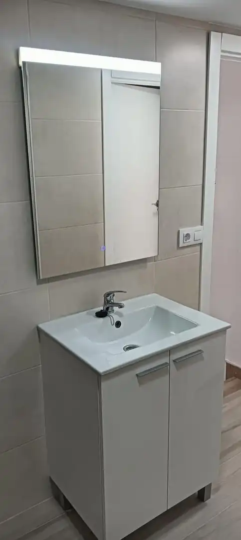 Badezimmer von Wohnung zur Miete in Casco Antiguo