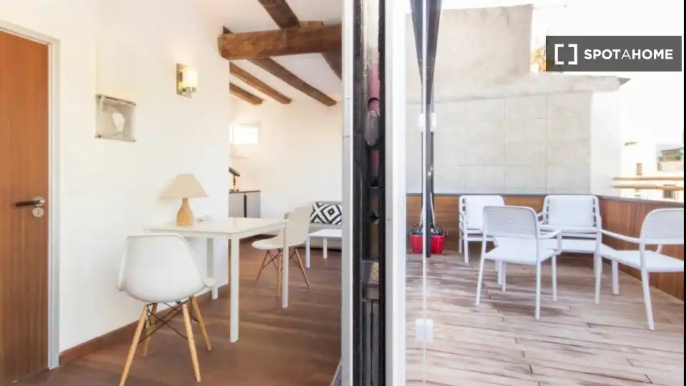 Flat for rent in Sant Pere, Sta. Caterina i la Ribera