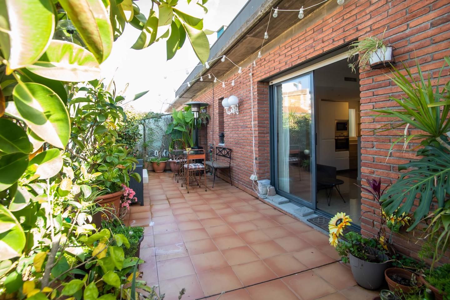 Terraza de Piso de alquiler en  Barcelona Capital con Aire acondicionado, Terraza y Amueblado