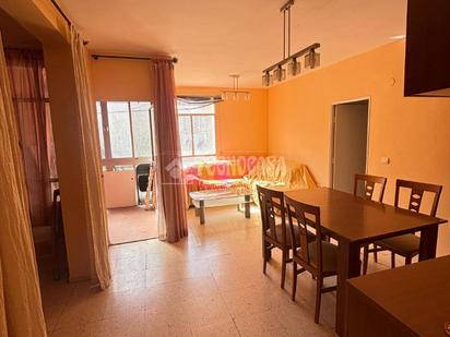 Living room of Flat for sale in  Granada Capital
