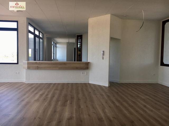 Oficina en Alquiler en Algorós - El Derramador
