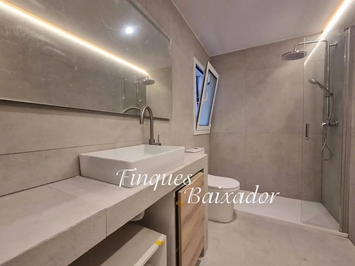 Flat for sale in Carrer de Vicenta Escoda, imagen 7