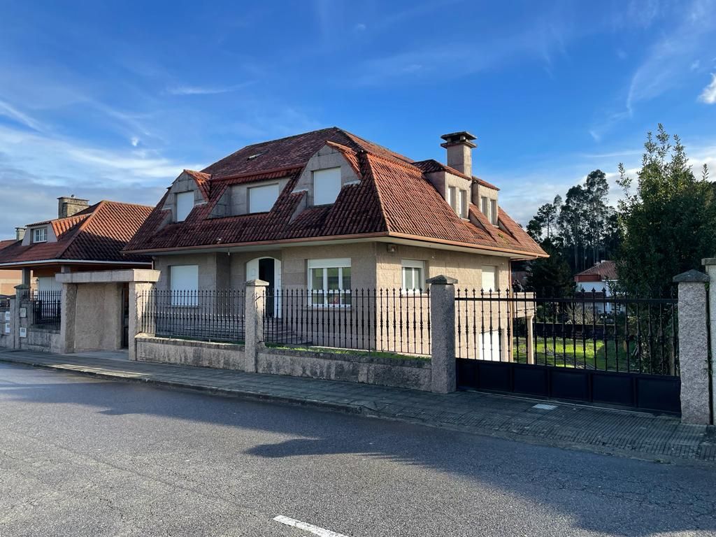 Exterior view of House or chalet for sale in Vilagarcía de Arousa  with Private garden, Terrace and Storage room
