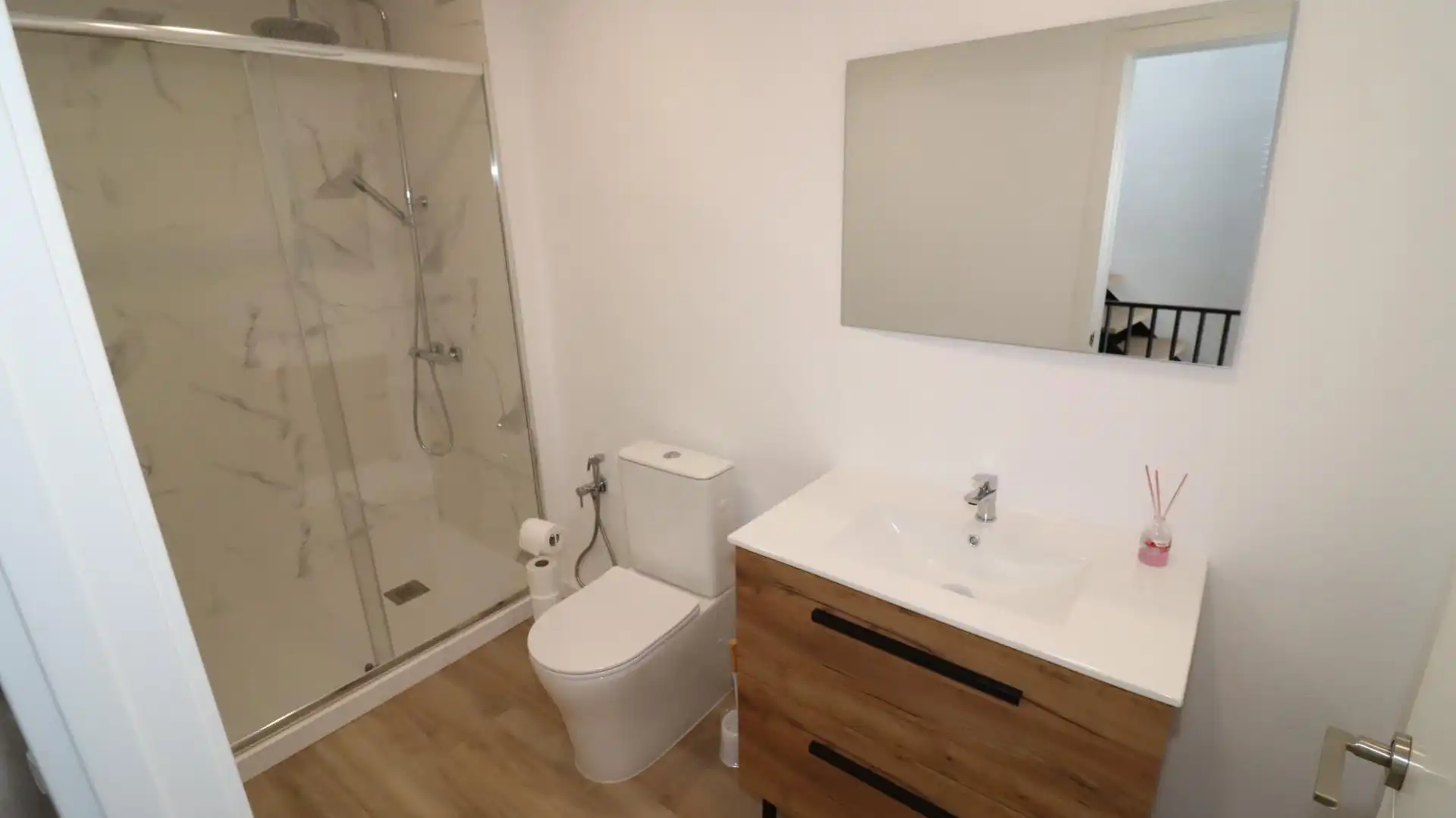 Baño de Casa o chalet de alquiler en Alcanar con Parquet y Terraza