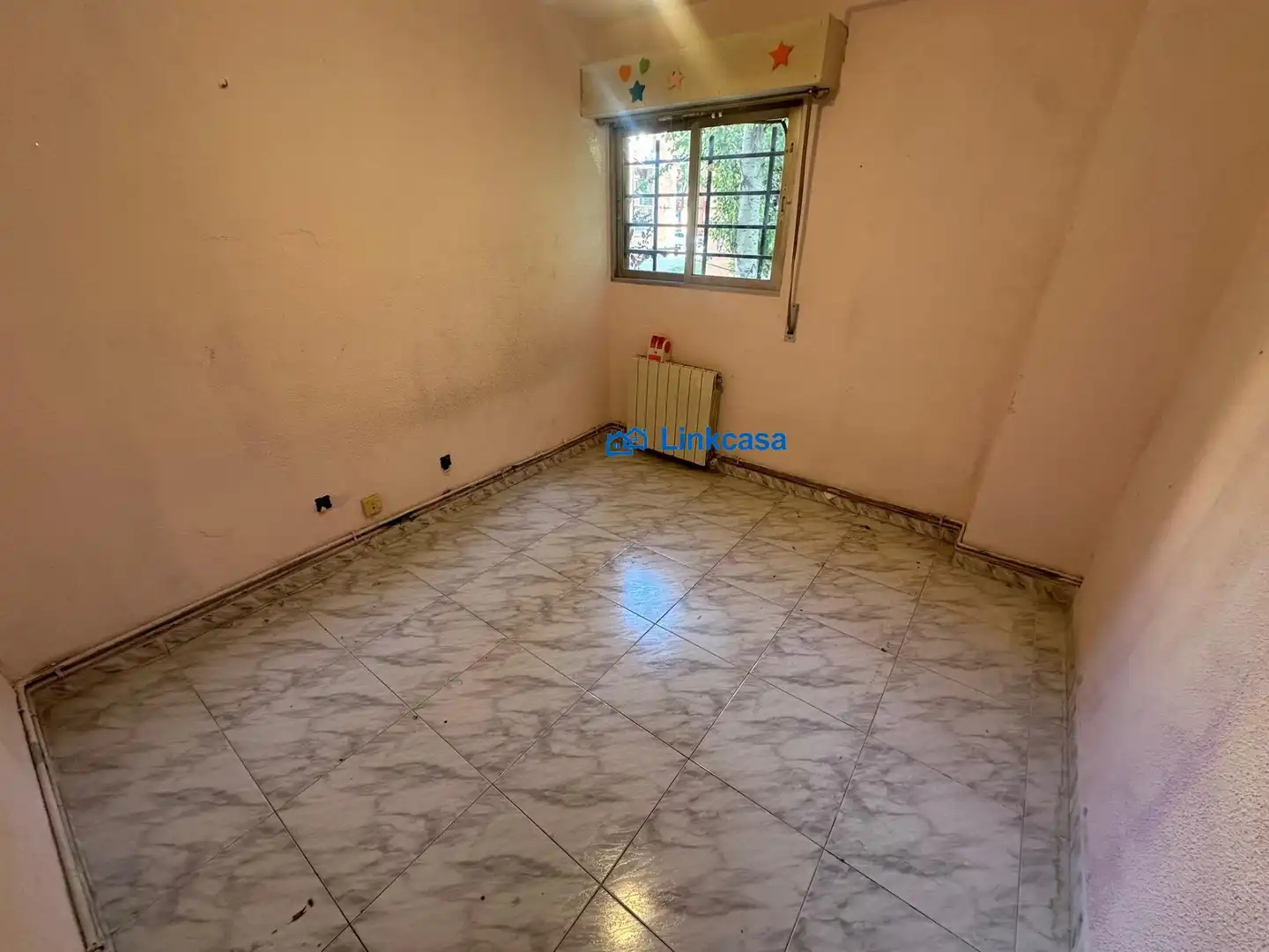 Flat for sale in Madrid  with Air Conditioner, Heating and Balcony
