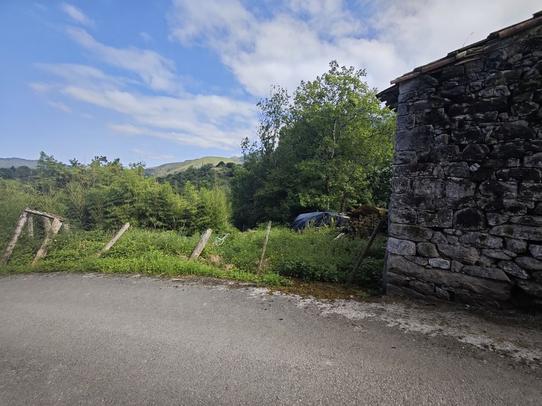 Casa o xalet en venda en Llanes amb Jardí privat