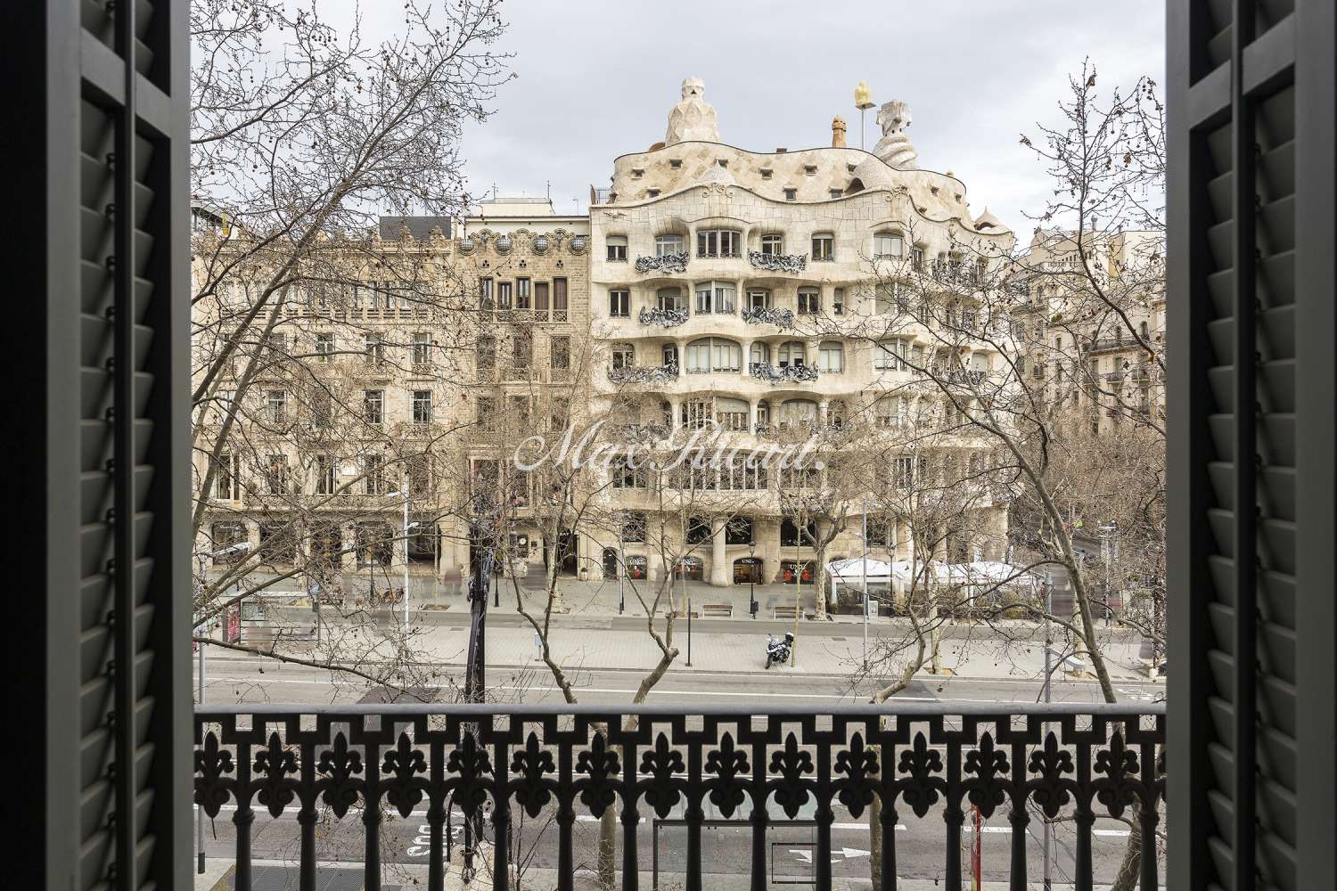 Exterior view of Flat for sale in  Barcelona Capital  with Air Conditioner, Heating and Balcony