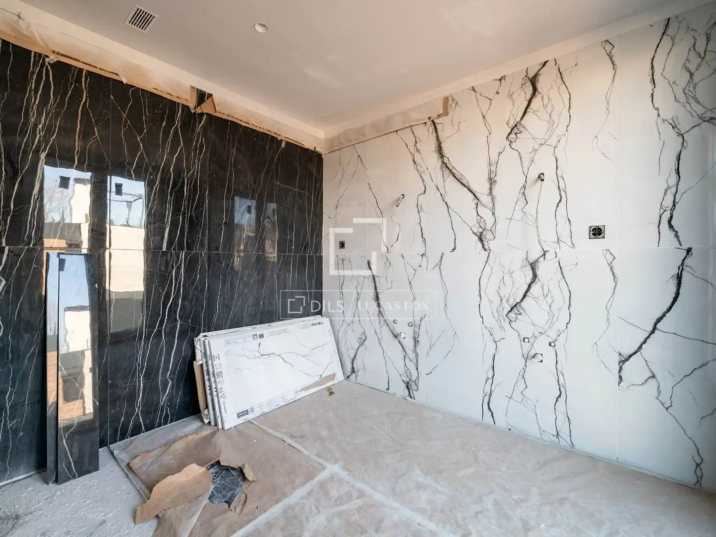 Bathroom of Houses for sale in Las Rozas de Madrid  with Air Conditioner, Private garden and Swimming Pool