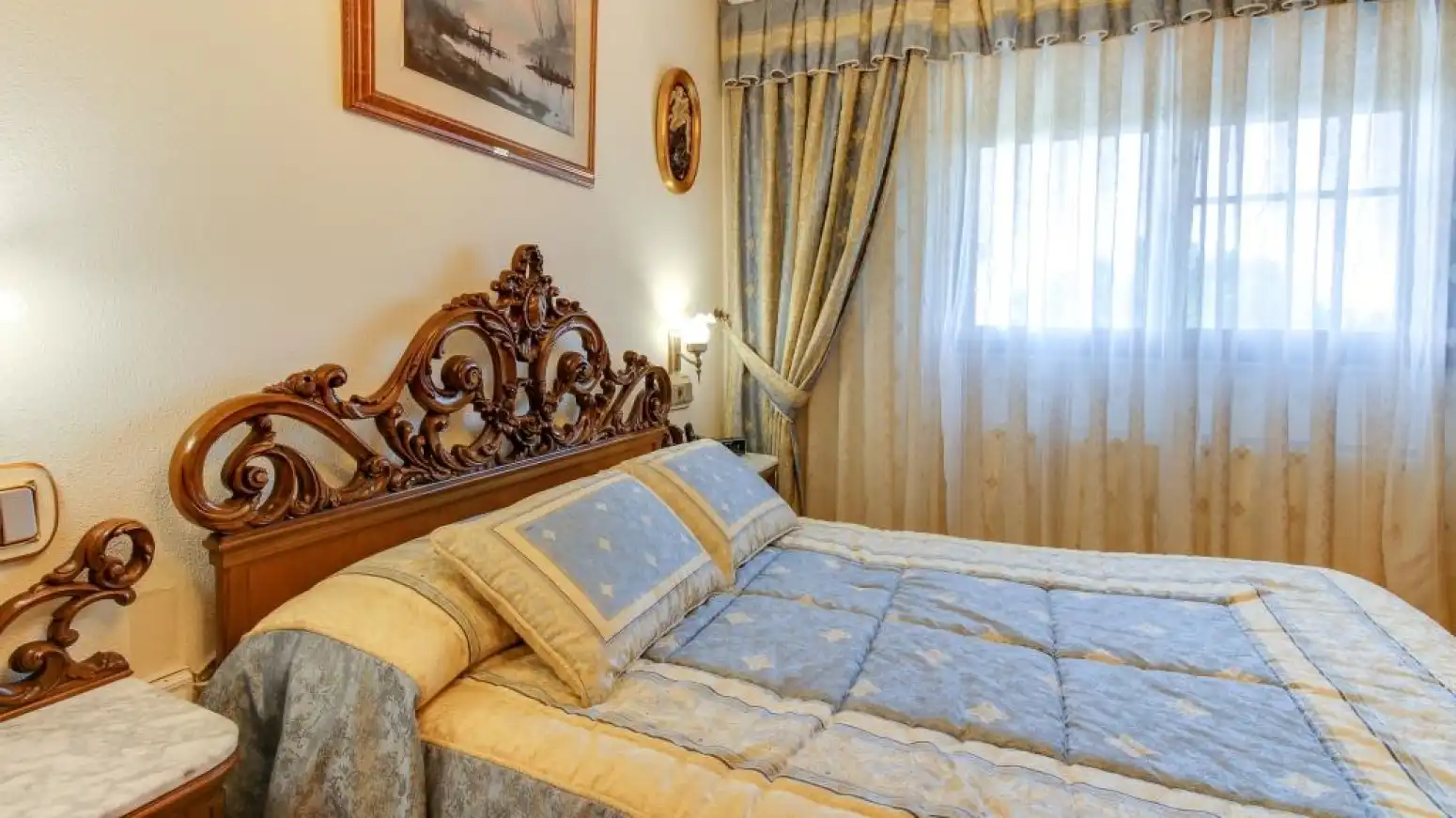 Habitación de Casa adosada en venta en Salamanca con Calefacción, Jardín privado y Parquet