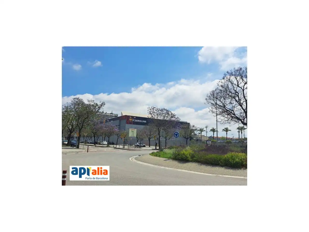 Vista exterior de Pis en venda en Sant Feliu de Llobregat amb Piscina comunitària