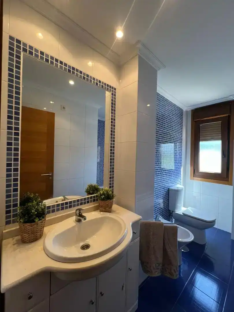 Bathroom of Flat for rent in Sanxenxo  with Furnished