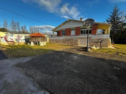 Vista exterior de Finca rústica en venda en Nalda amb Calefacció, Jardí privat i Terrassa