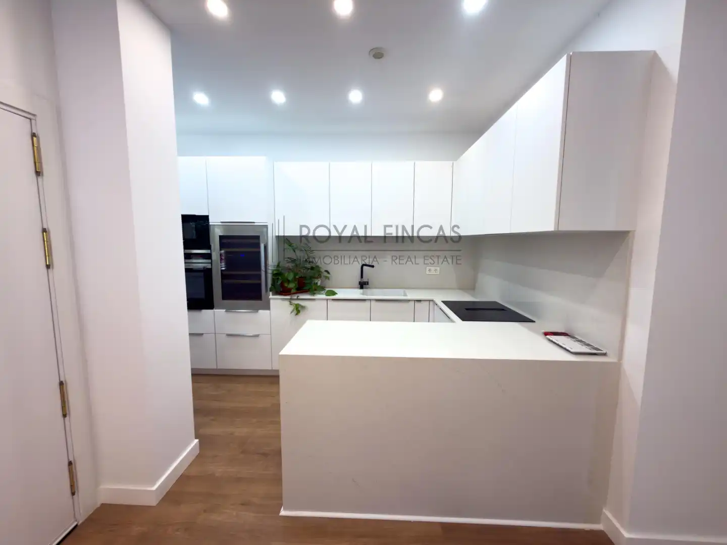 Wohnung mit Pool zum Verkauf in Calle Rodrigo de Triana 4, imagen 2