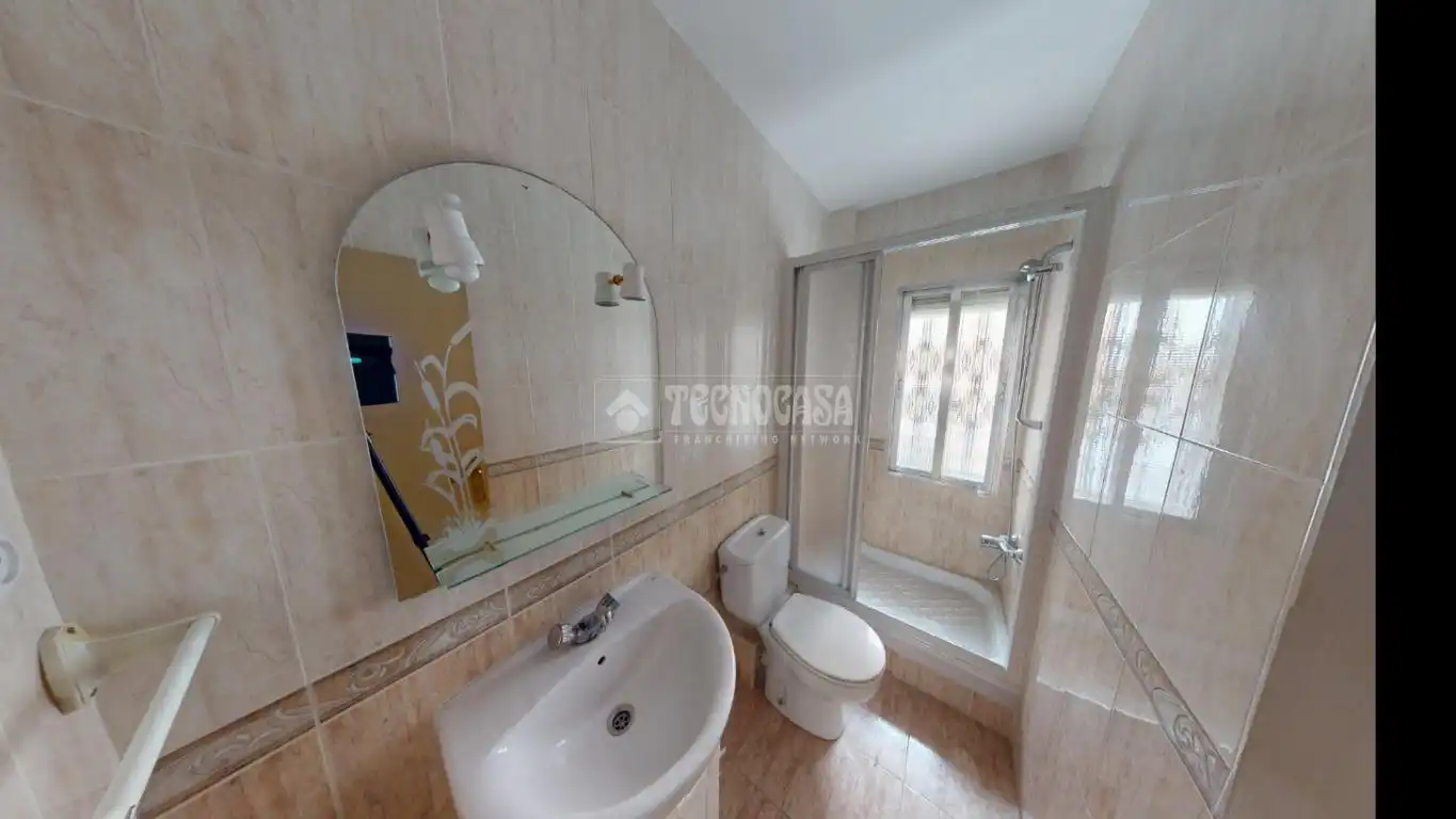 Baño de Piso en venta en Leganés con Calefacción