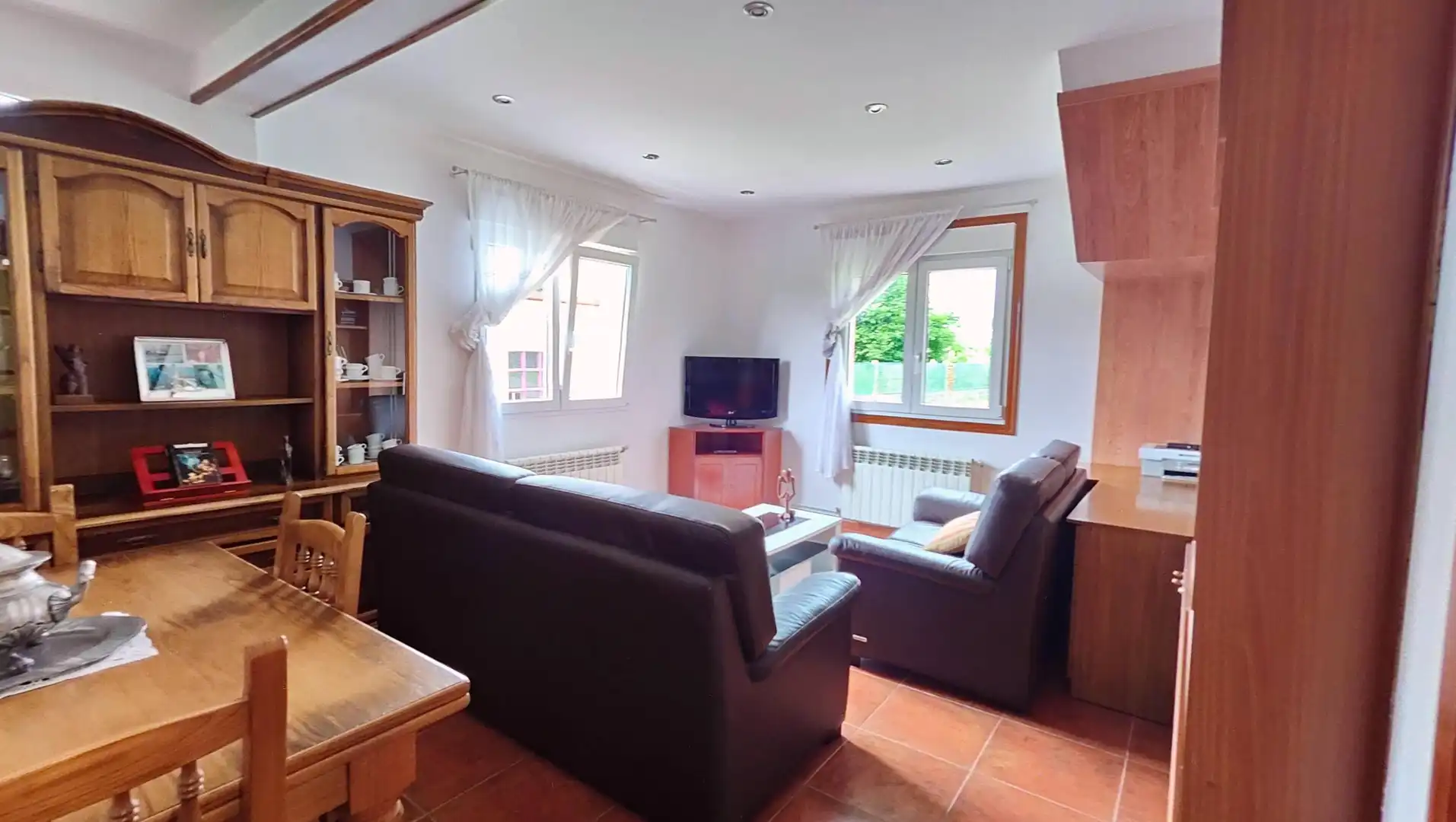 Sala de estar de Casa o chalet en venta en Oroso con Calefacción, Jardín privado y Amueblado