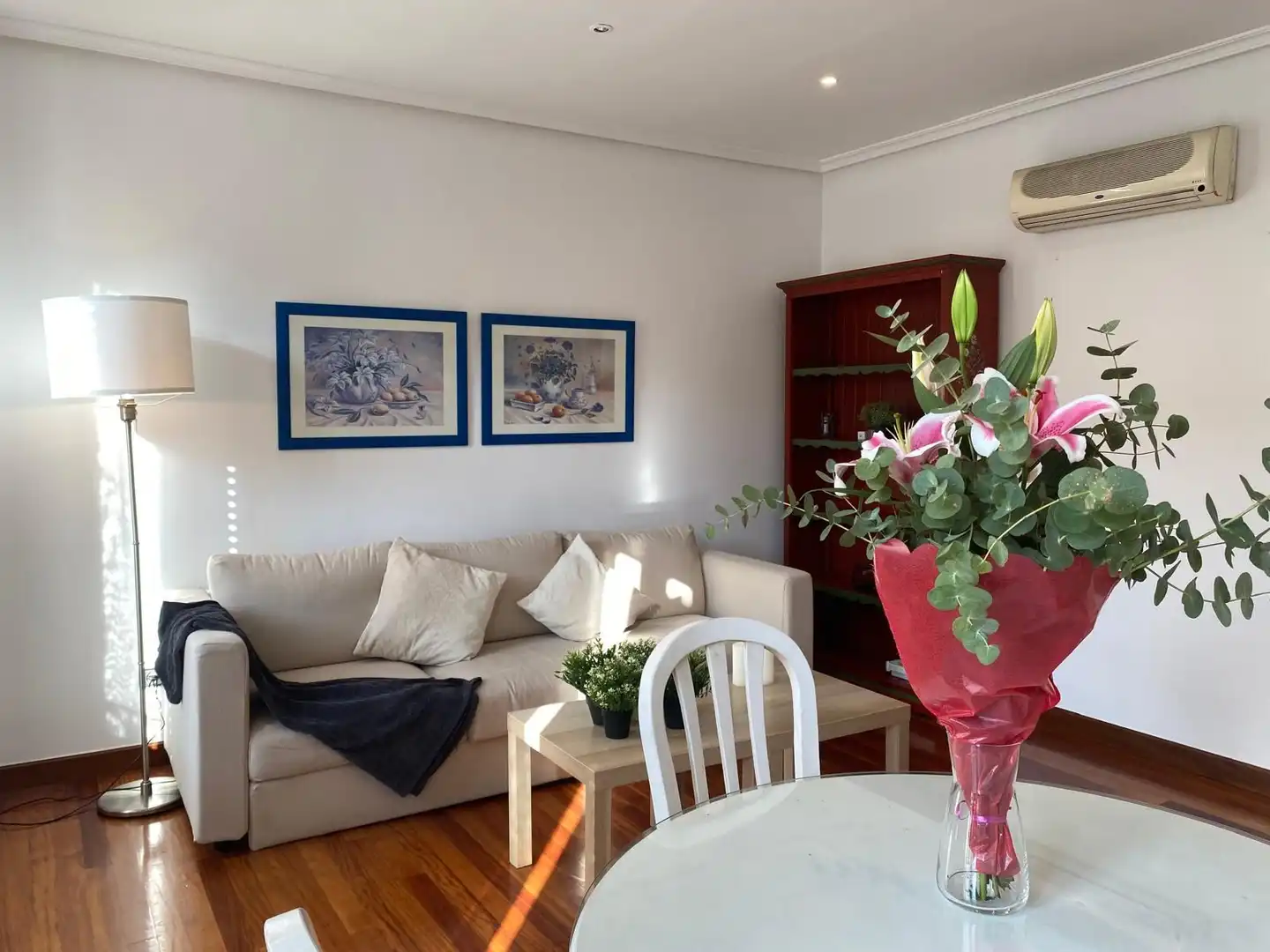 Sala de estar de Piso de alquiler en Madrid con Aire acondicionado, Calefacción y Balcón