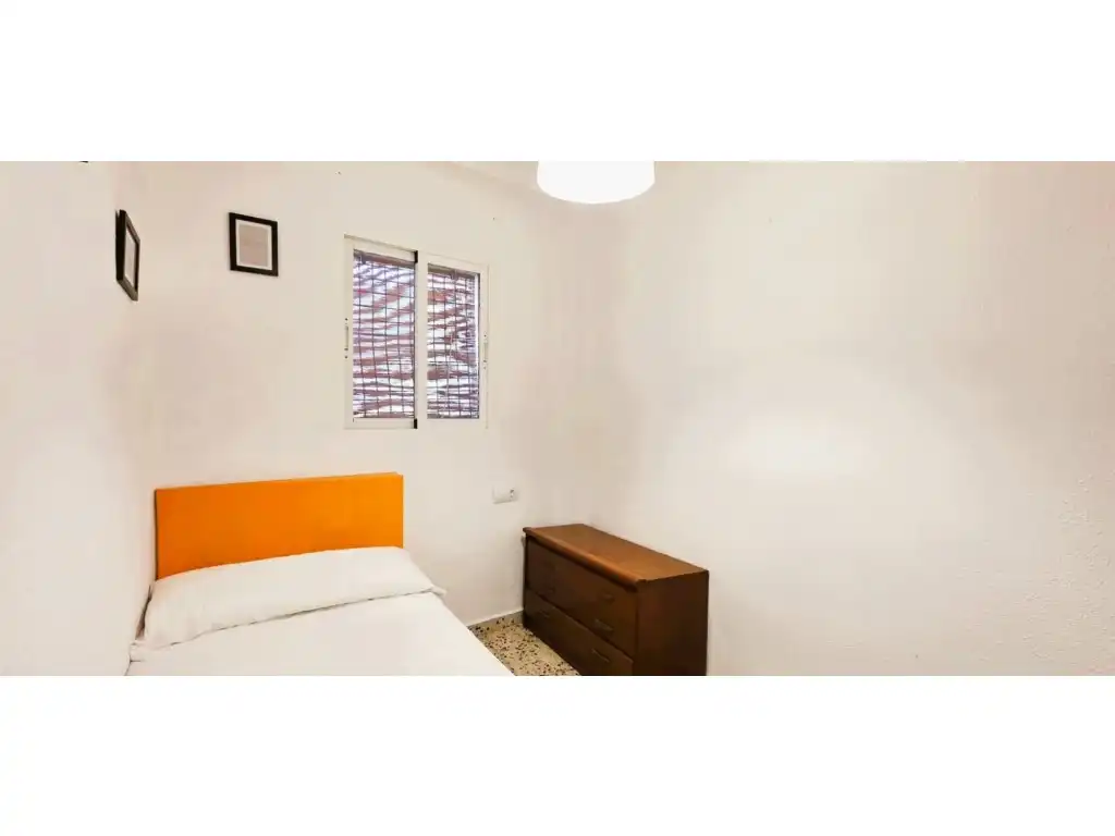 Habitación de Piso en venta en Calles con Aire acondicionado, Balcón y Internet