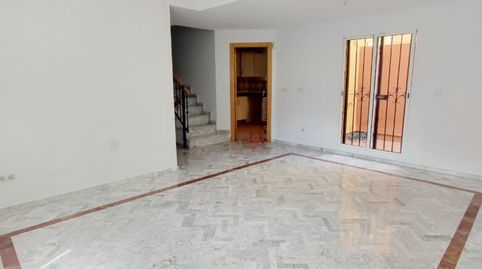 Foto 3 de Casa adosada en venda a Calle Prolongación Calvario, 28, Los Barrios, Cádiz