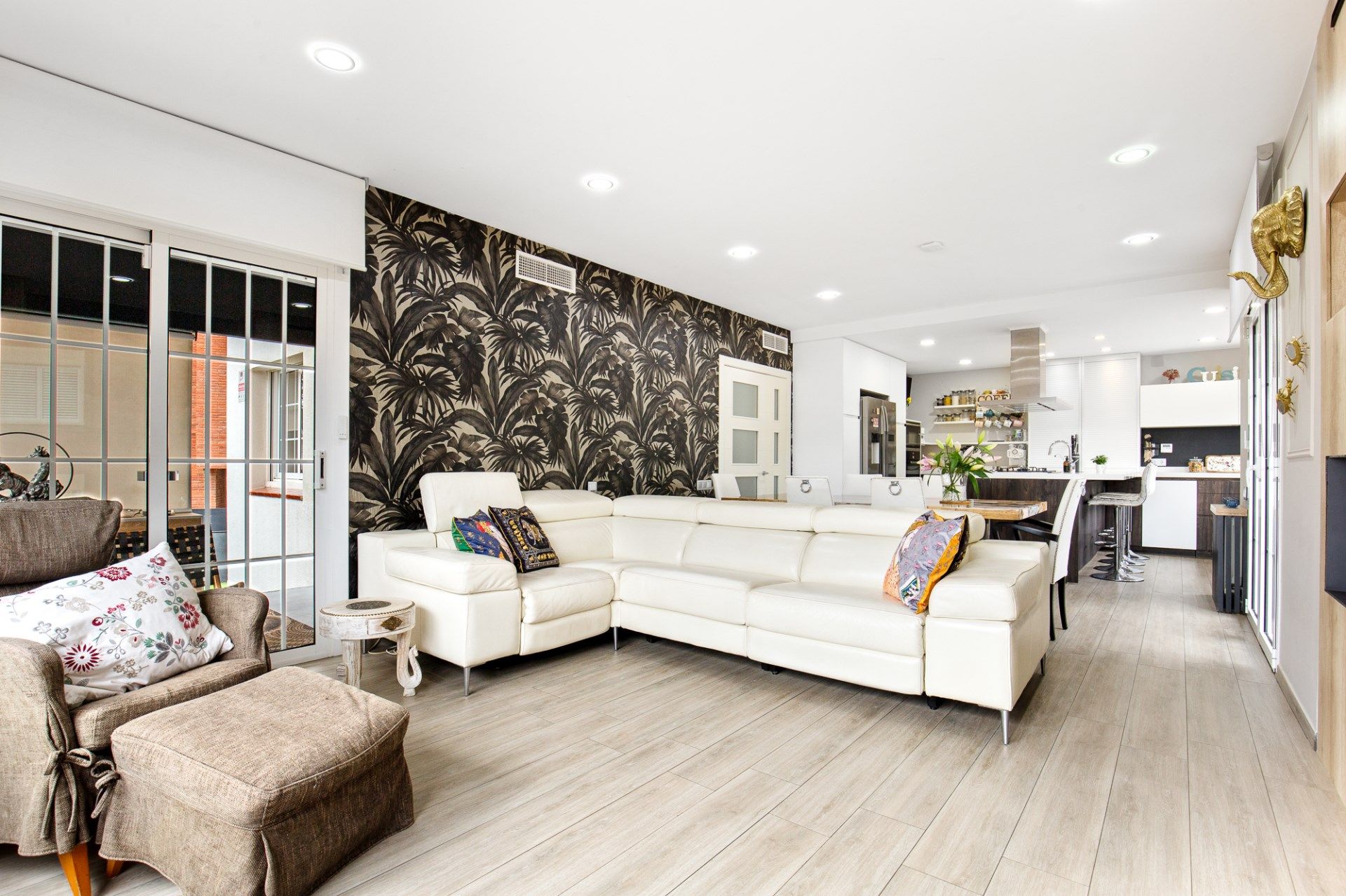 Living room of House or chalet for sale in Sant Just Desvern  with Air Conditioner, Heating and Terrace